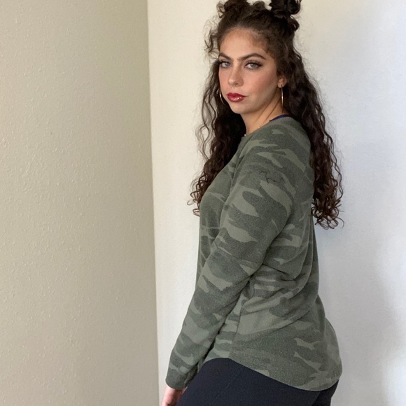 Green camo Theo & Spence long sleeve - Picture 4 of 8